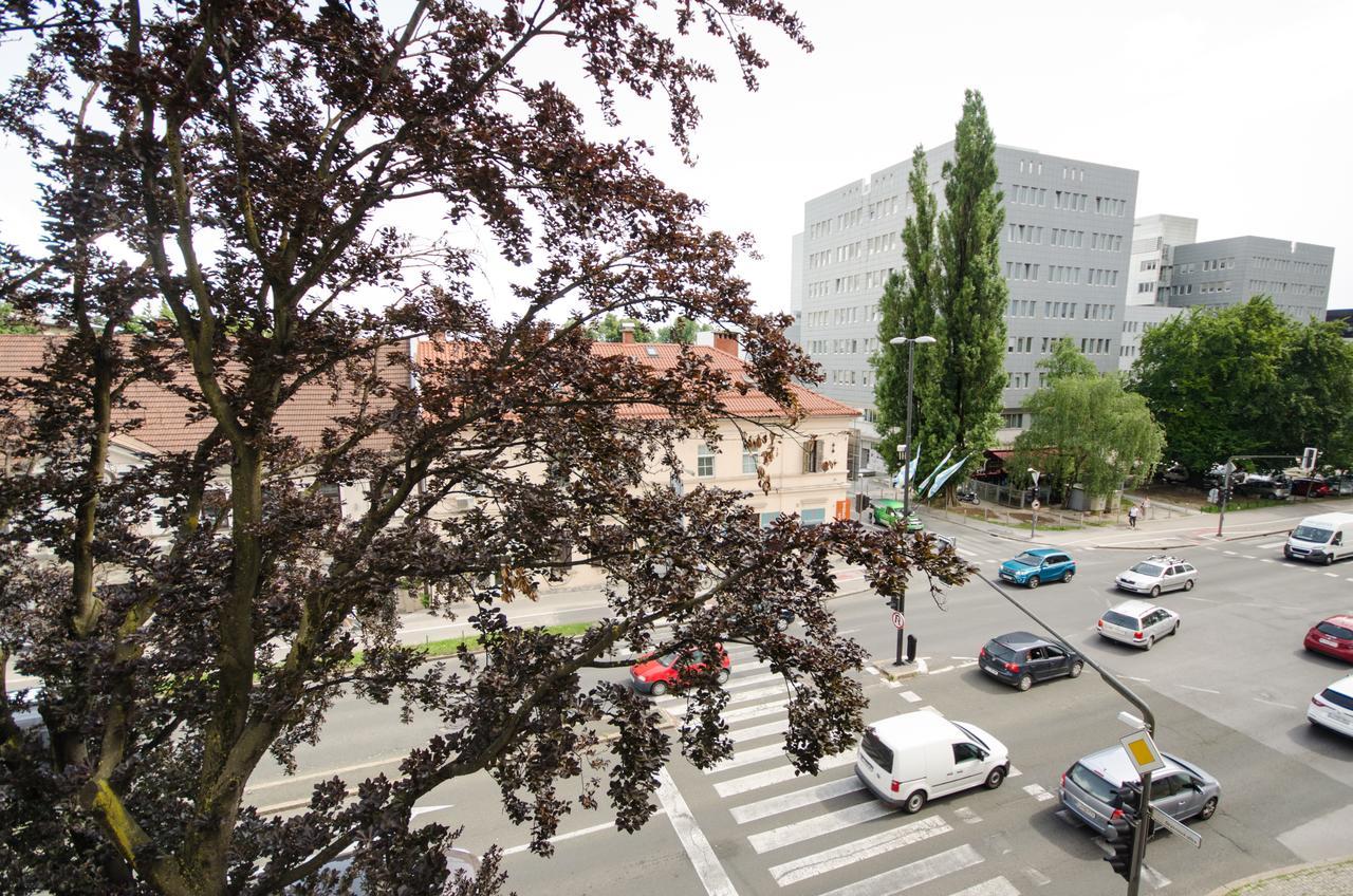 Apartment Trzaska With Free Parking Любляна Екстериор снимка