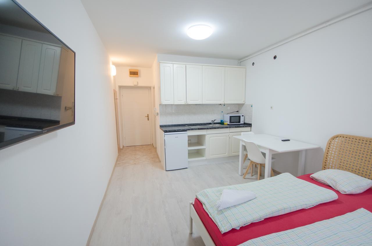 Apartment Trzaska With Free Parking Любляна Екстериор снимка